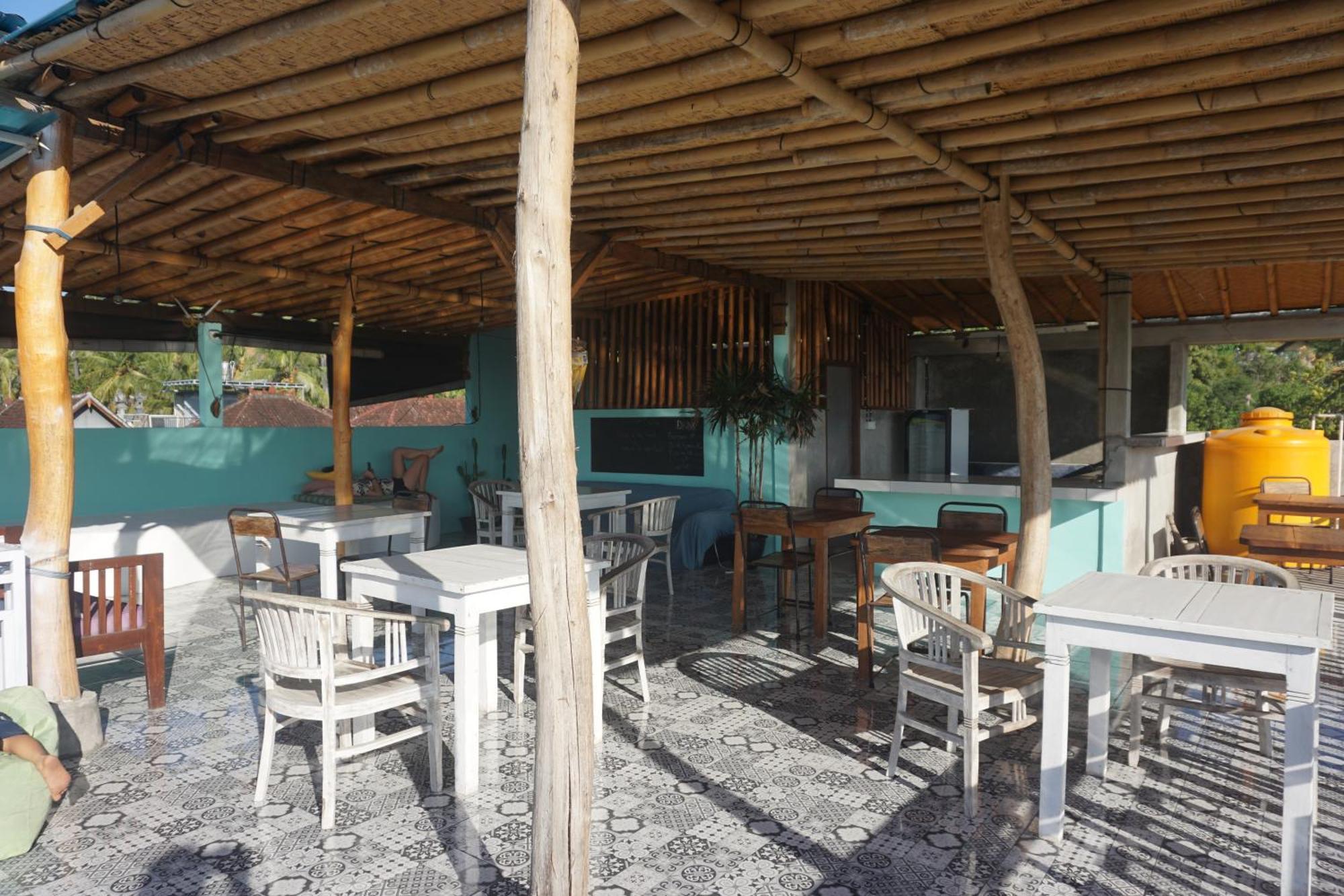 Black Sand Hostel Amed Extérieur photo